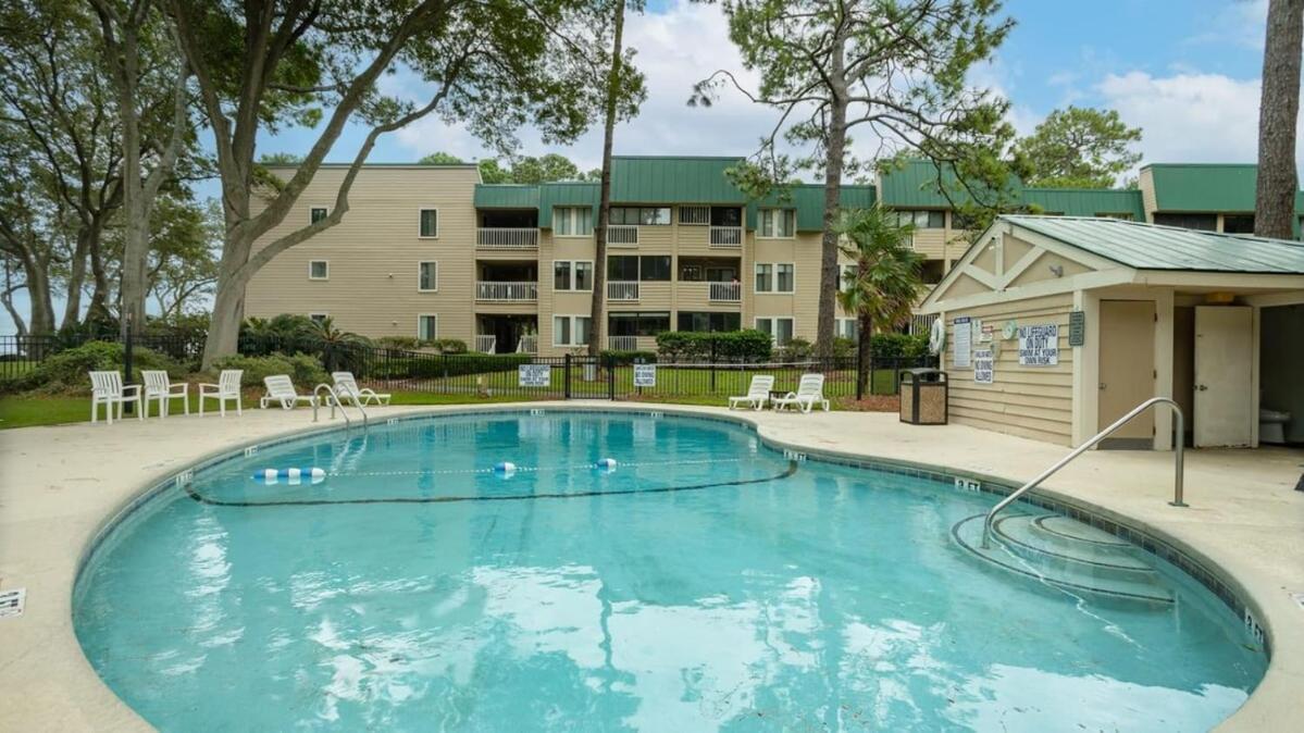Walk To The Beach Waterfront Oasis Hilton Head Island Exterior photo