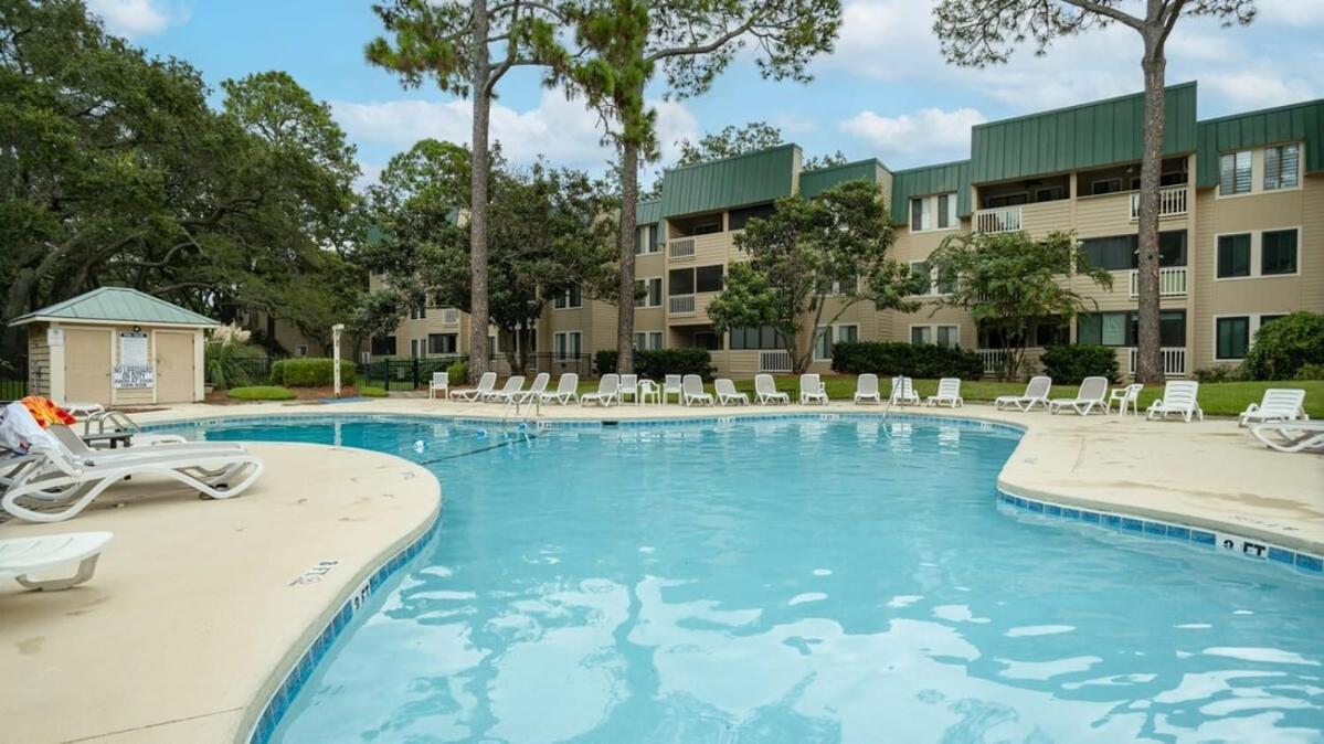 Walk To The Beach Waterfront Oasis Hilton Head Island Exterior photo