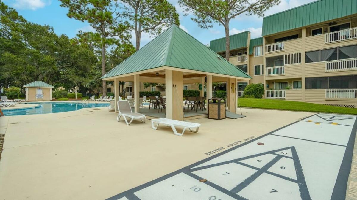 Walk To The Beach Waterfront Oasis Hilton Head Island Exterior photo