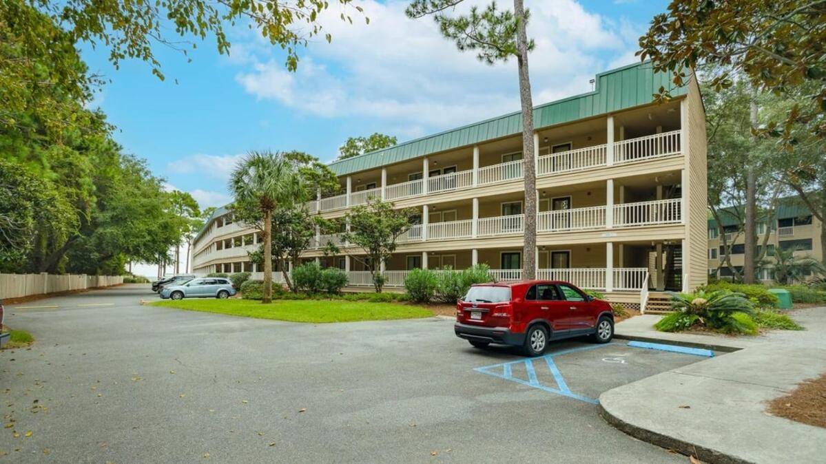 Walk To The Beach Waterfront Oasis Hilton Head Island Exterior photo