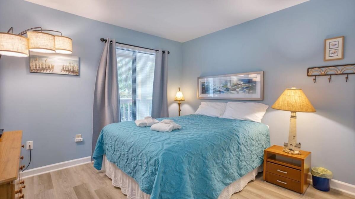 Walk To The Beach Waterfront Oasis Hilton Head Island Exterior photo